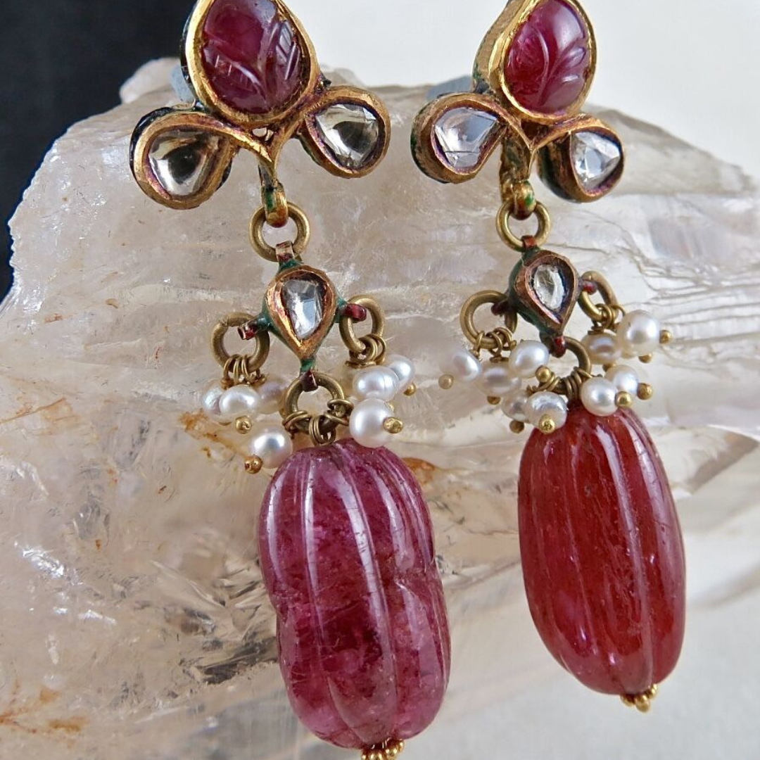 FINE EARRING