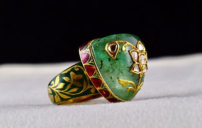 Certified Vintage Natural Emerald Cabochon Natural Diamond 22k Gold Ring