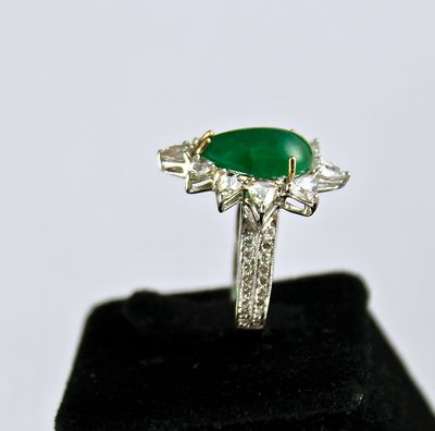 Certified Natural Emerald 33.79ct Pear Cabochon Natural Diamond 18k Gold Ring