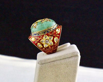 Certified Natural Colombian Emerald 132.50ct 22k Gold Jadau Diamond Ladies Ring