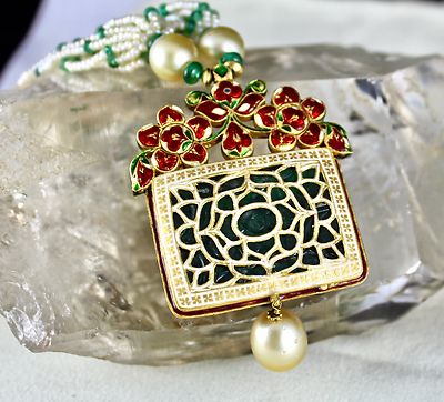 Certified Natural Emerald 10ct Carved Natural Diamond 18k Gold Pearl Necklace