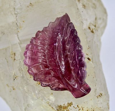 Pink Tourmaline Carved Leaf Gemstone 25.49ct For Designing Pendant