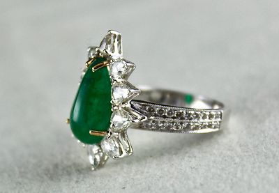 Certified Natural Emerald 33.79ct Pear Cabochon Natural Diamond 18k Gold Ring