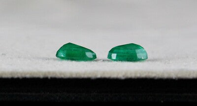 Natural Zambian Emerald Oval 1.52 Ct 7x5 Mm Gemstone Pair Earring Design
