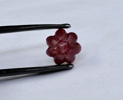 Natural Old Mines Red Ruby Carved Flower Gemstone 9.11ct For Designing