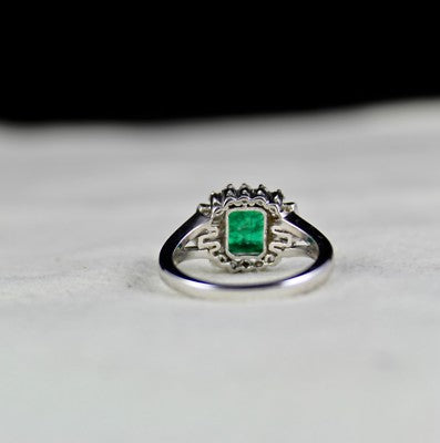 Certified Natural Zambian Emerald 1.67ct Ring 18k Gold Natural Diamond