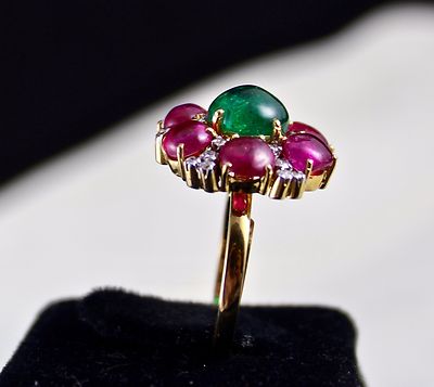 Certified Natural Emerald Burma Ruby Cabochon Diamond Gold Party Ring