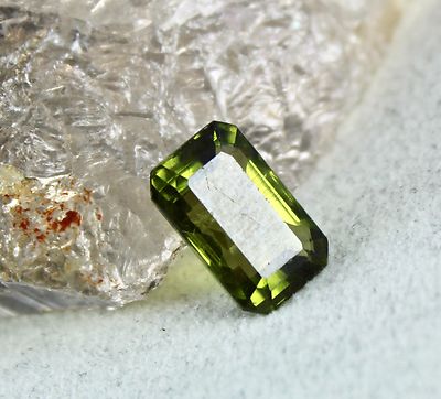 Certified Natural Green Tourmaline 9.42ct 9x15mm Rectangle Gemstone For Ring