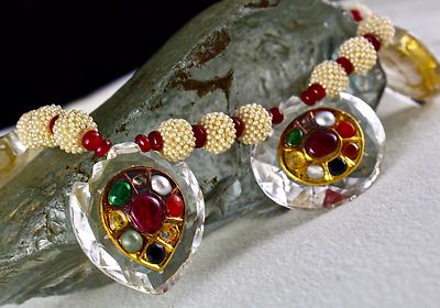 Certified Natural Rock Crystal Navratan 22k Gold Jadau Pearl 10ct Necklace