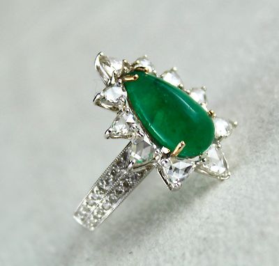 Certified Natural Emerald 33.79ct Pear Cabochon Natural Diamond 18k Gold Ring