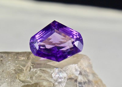 Fancy Cut Natural Amethyst 24.74 Ct Purple Semi Precious Gemstone Ring Pendant