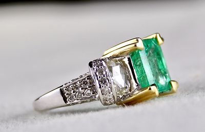 Certified Natural Colombian Emerald 2ct Octagon Natural Diamond 18k Gold Ring