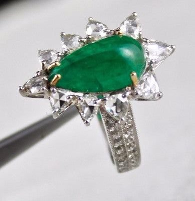 Certified Natural Emerald 33.79ct Pear Cabochon Natural Diamond 18k Gold Ring
