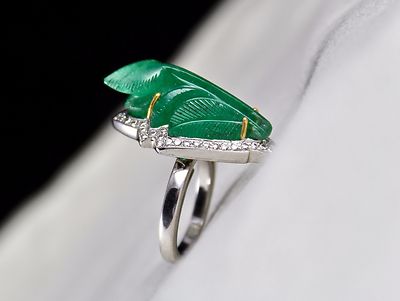 Certified Natural Emerald 10ct Leaf Carved Natural Diamond 18k Gold Antique Ring