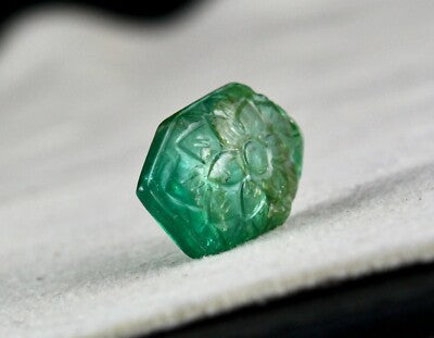 Natural Zambian Emerald 9.99 Ct Fancy Carved Gemstone Ring Pendant Design