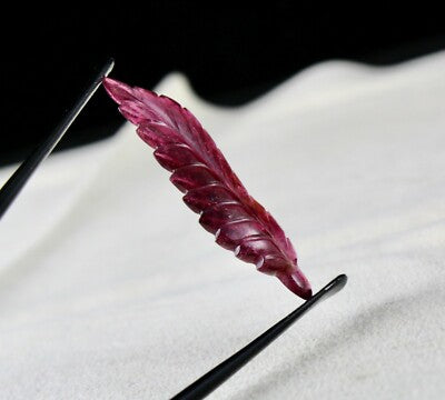 Natural Pink Tourmaline Carved Leaf Gemstone 14.63ct For Pendant Design