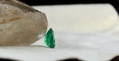 Certified Gtl 11x7mm Natural Emerald 2.64 Ct Pear Gemstone For Ring Pendant