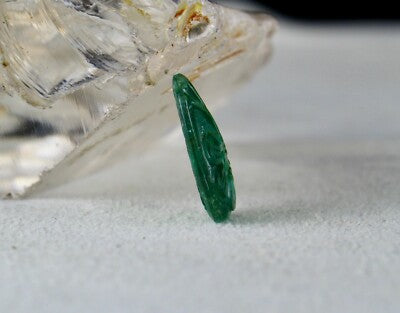 Zambian Emerald Pear 4.50ct Carved Gemstone Ring Pendant Designing, For Women