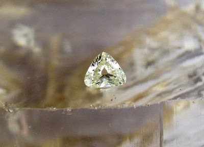 Certified Fancy Natural Diamond Trillion 1.29ct Cut Stone For Ring Pendant