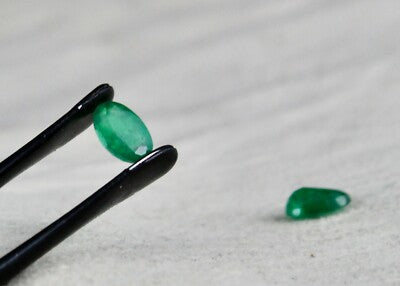 Natural Zambian Emerald Oval 1.52 Ct 7x5 Mm Gemstone Pair Earring Design