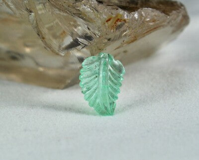 Certified Natural Colombia Emerald 6.10 Ct Carved Leaf Gemstone For Ring Pendant