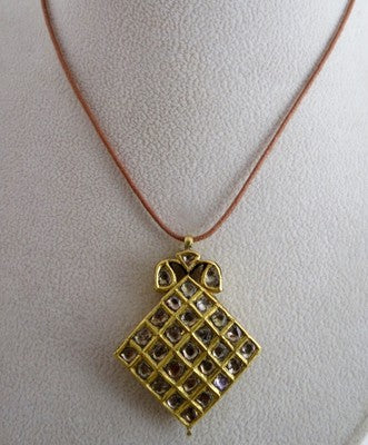 Certified Museum Old Jadau Natural Diamond 10ct 22k Gold Carved Pendant