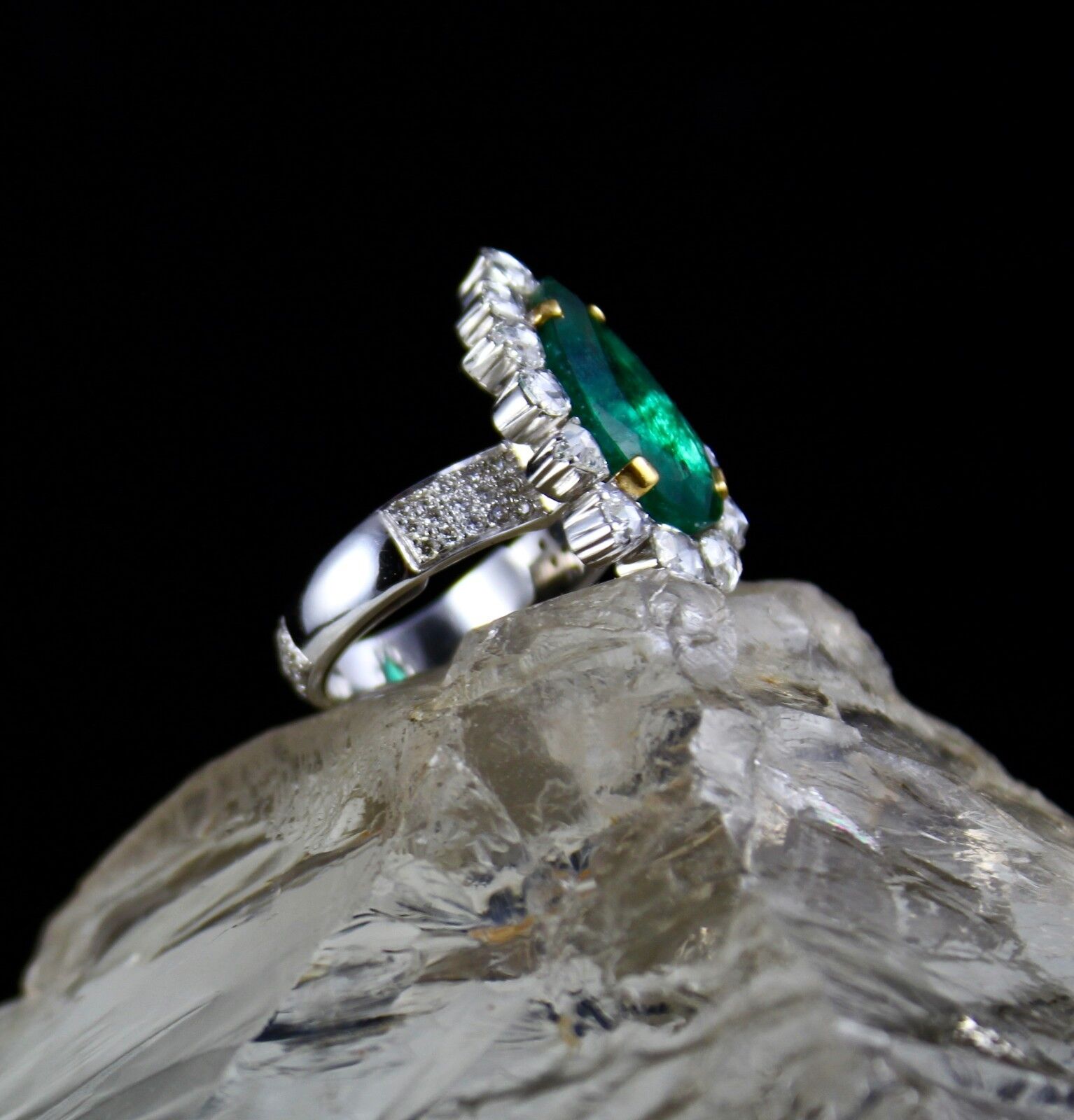 Natural Zambian Emerald Pear Cut Rose Cut Diamond 18K Gold Cocktail Ring