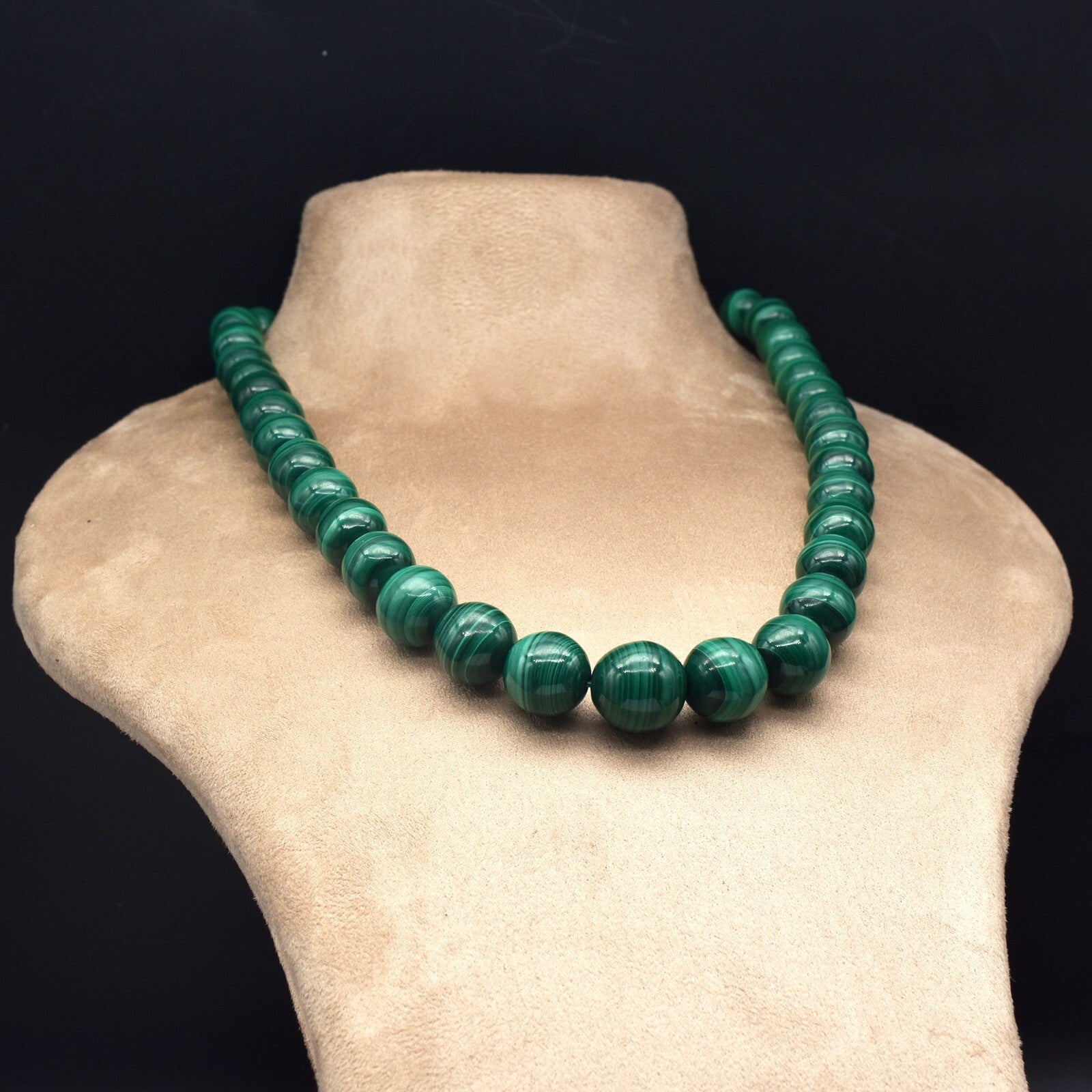 Certified Natural Malachite 908 Ct Semi Precious Gemstone Necklace Beads