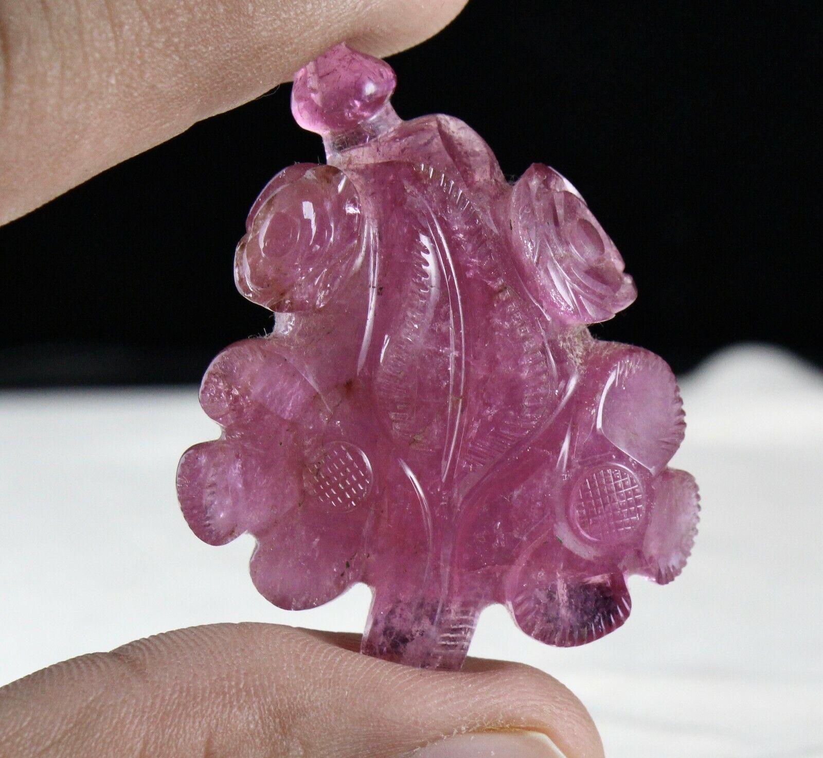 NATURAL PINKISH TOURMALINE CARVED FLOWER 103.90 CARATS OLD GEMSTONE PENDANT