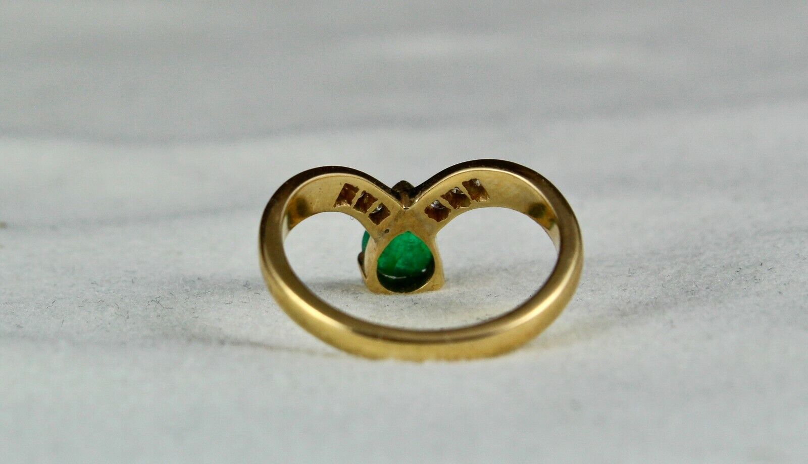Vintage Natural Emerald Pear Cut Round Diamond 18K Yellow Gold Ladies Ring