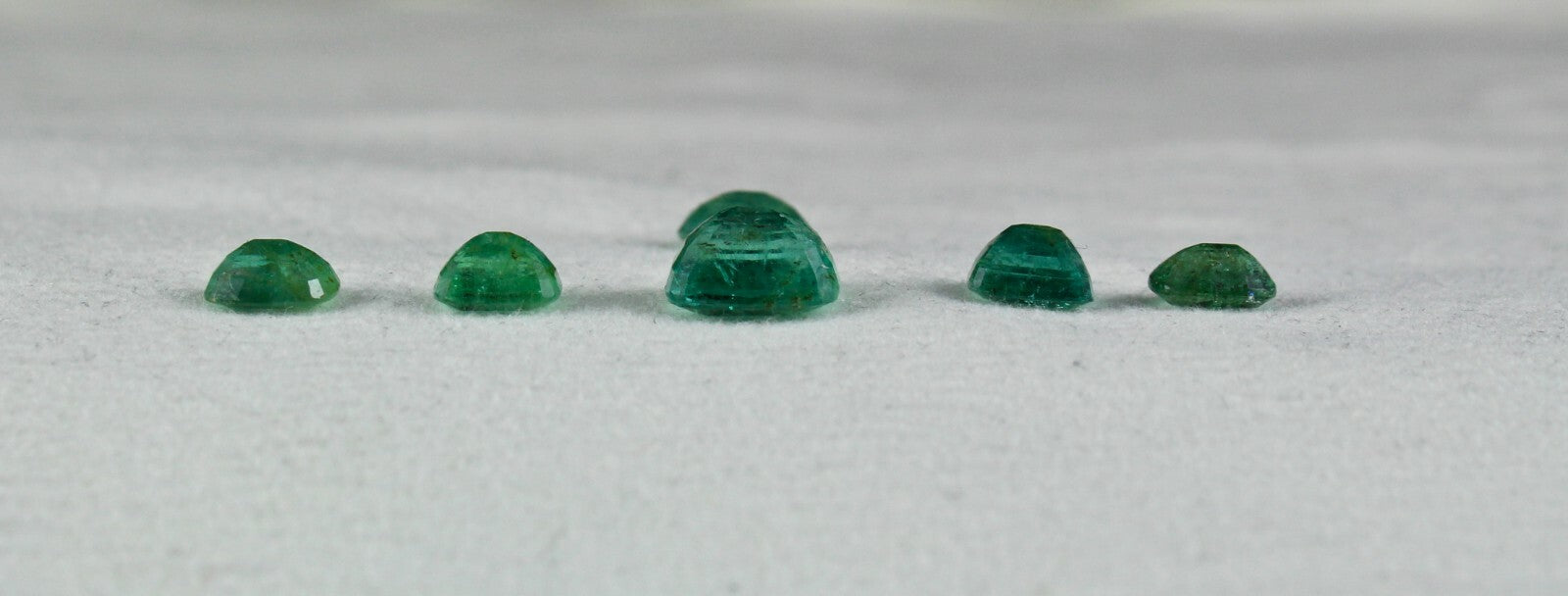 Certified Earth Mined Natural Emerald Cushion Cut 9.59 Ct Gemstone Set