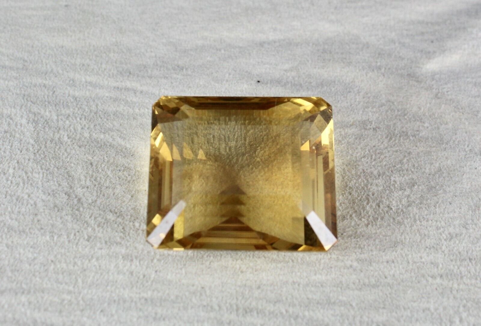 NATURAL CITRINE GOLDEN TOPAZ OCTAGON CUT 32X28 MM 152 CARATS GEMSTONE PENDANT
