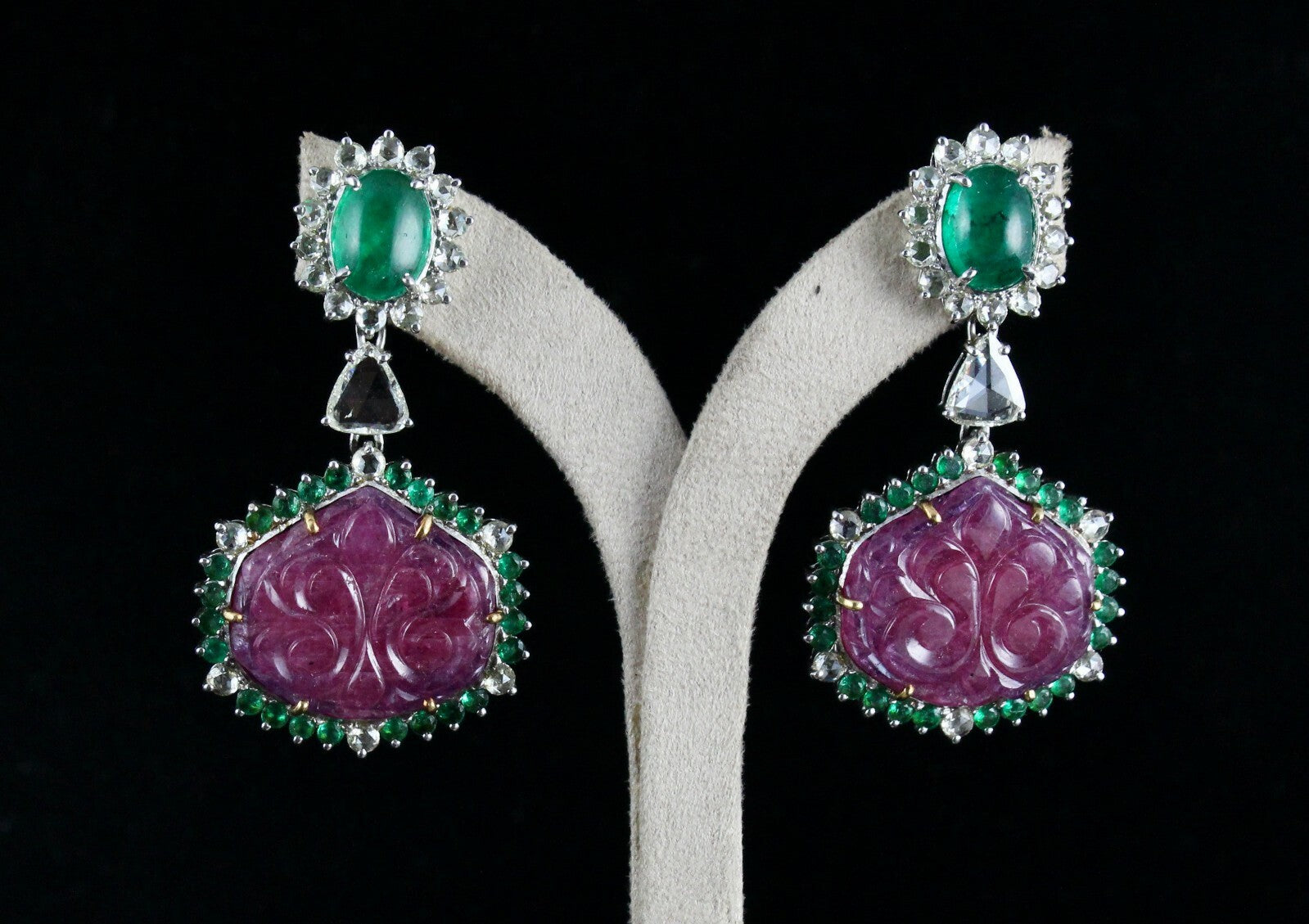 Certified Natural Emerald 169.45ct Ruby Carved Rose Cut Diamond 18k Gold Earring
