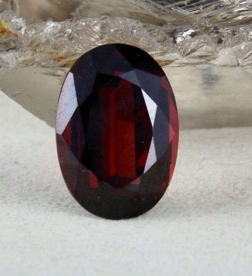 TOP NATURAL RED GARNET OVAL CUT 21X15MM 29.84 CARATS FINEST GEMSTONE FOR PENDANT