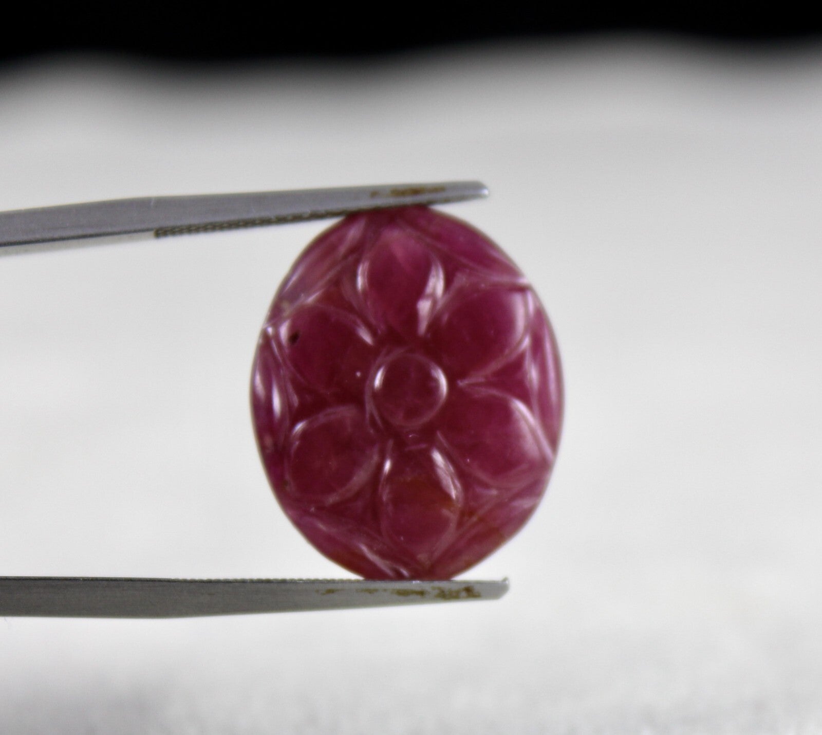 Natural Ruby Carved Oval Gemstone 20mm 17.60ct For Pendant Ring