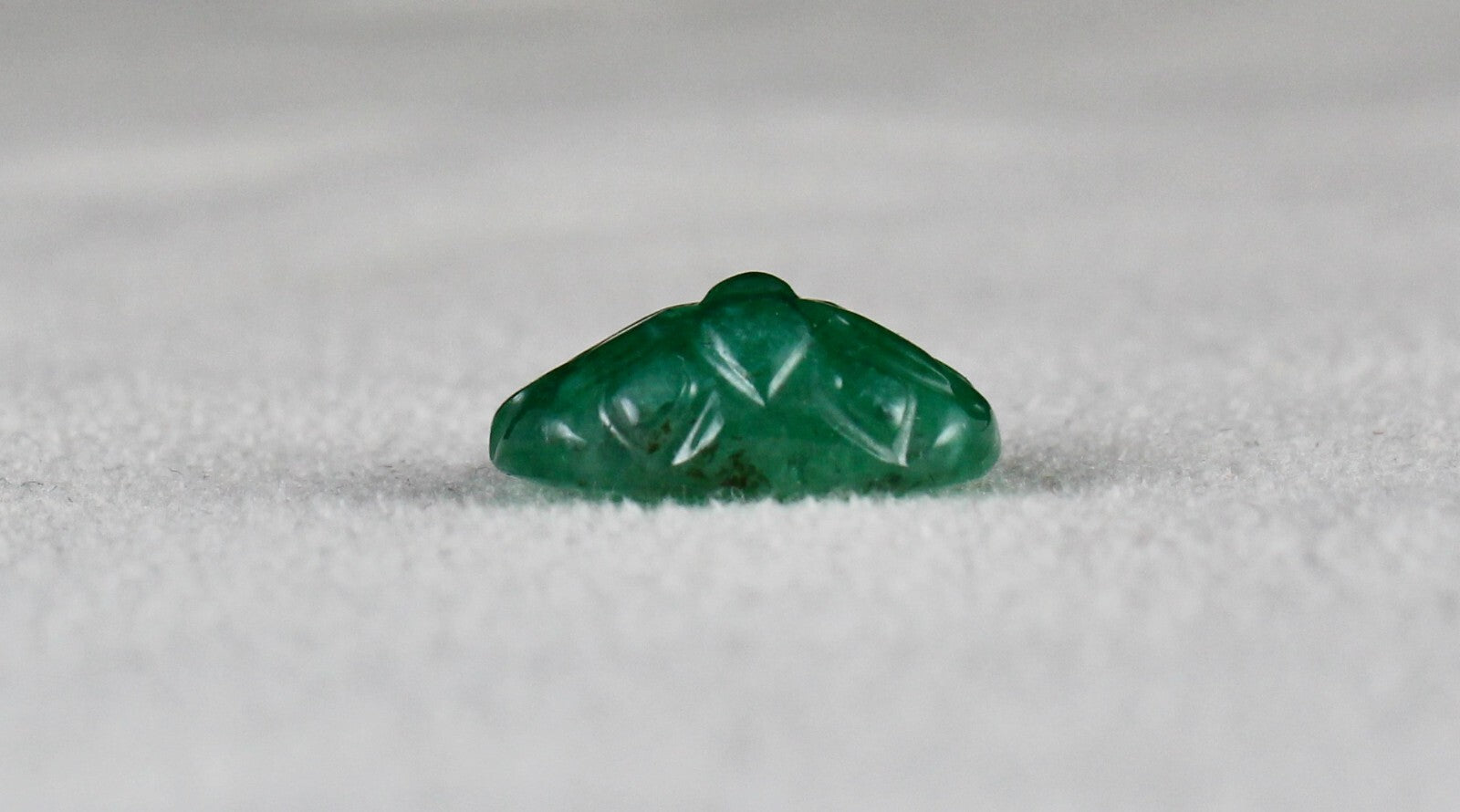 Natural Zambia Emerald 7.22 Ct Oval Carved Cabochon Gem For Ring Pendant