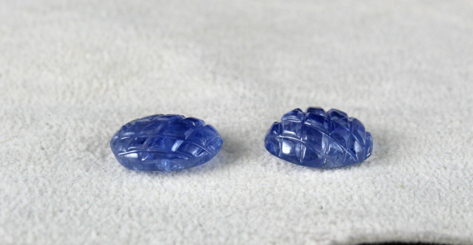 Certified Blue Sapphire 9.67 Cts Carved Oval Loose Gemstone For Earrings