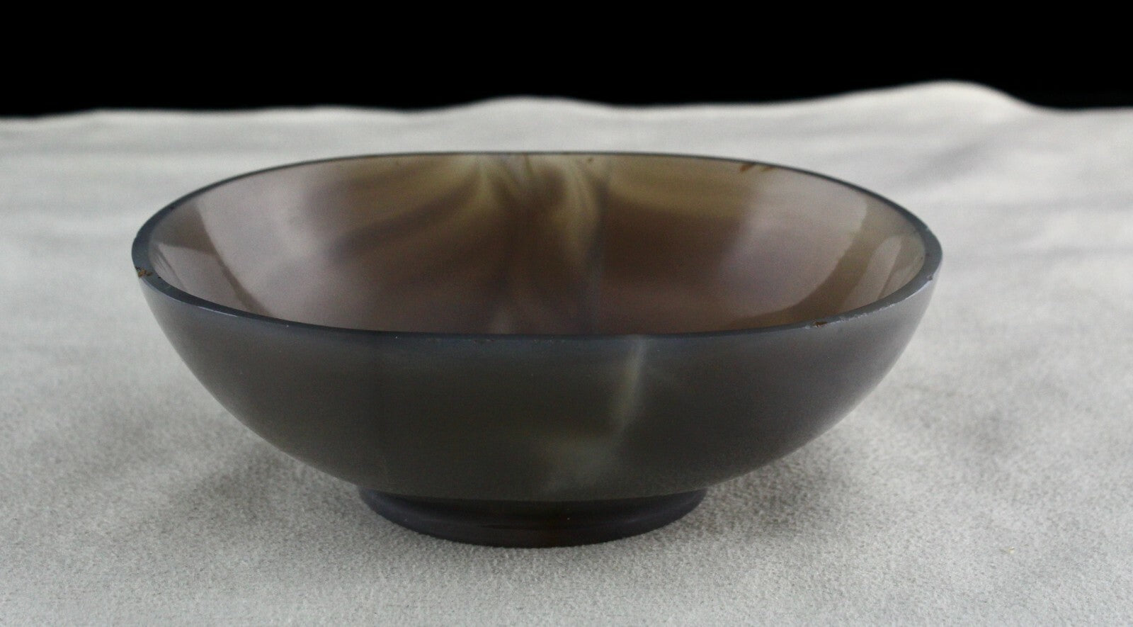 Handcrafted Chalcedony 900 Carats Carved Bowl For Home Decor
