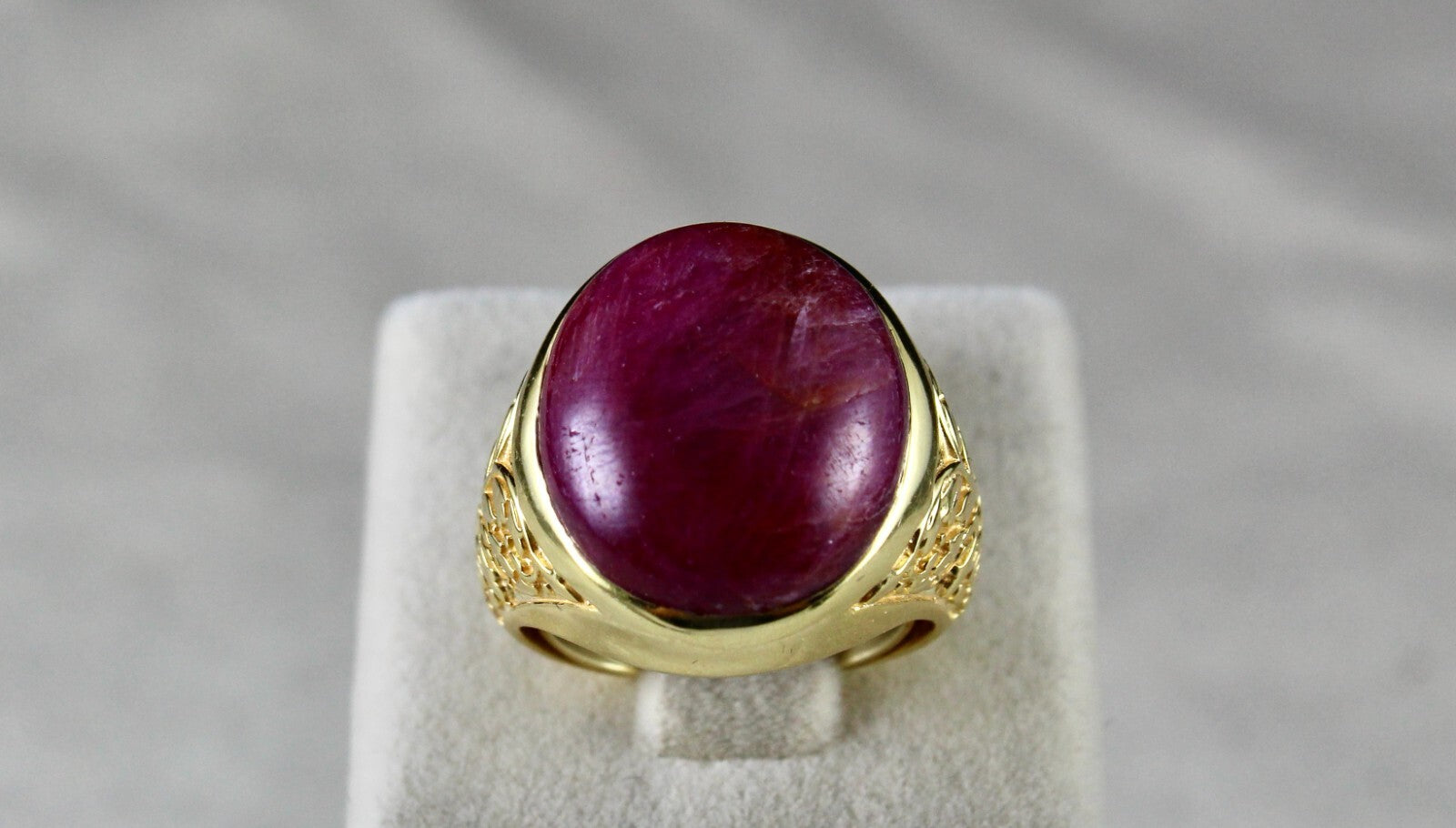 Big Red Natural Ruby 77.3ct Cabochon Engraved 925 Silver Gold Plated Ring