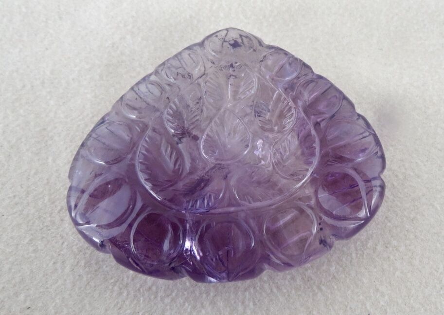 NATURAL BRAZILIAN AMETHYST HEART CARVED 253 CTS 46 MM BIG GEMSTONE PENDANT