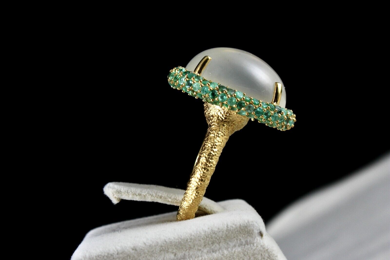NATURAL MOONSTONE CABOCHON EMERALD 925 STERLING SILVER FINE DESIGN GEMSTONE RING