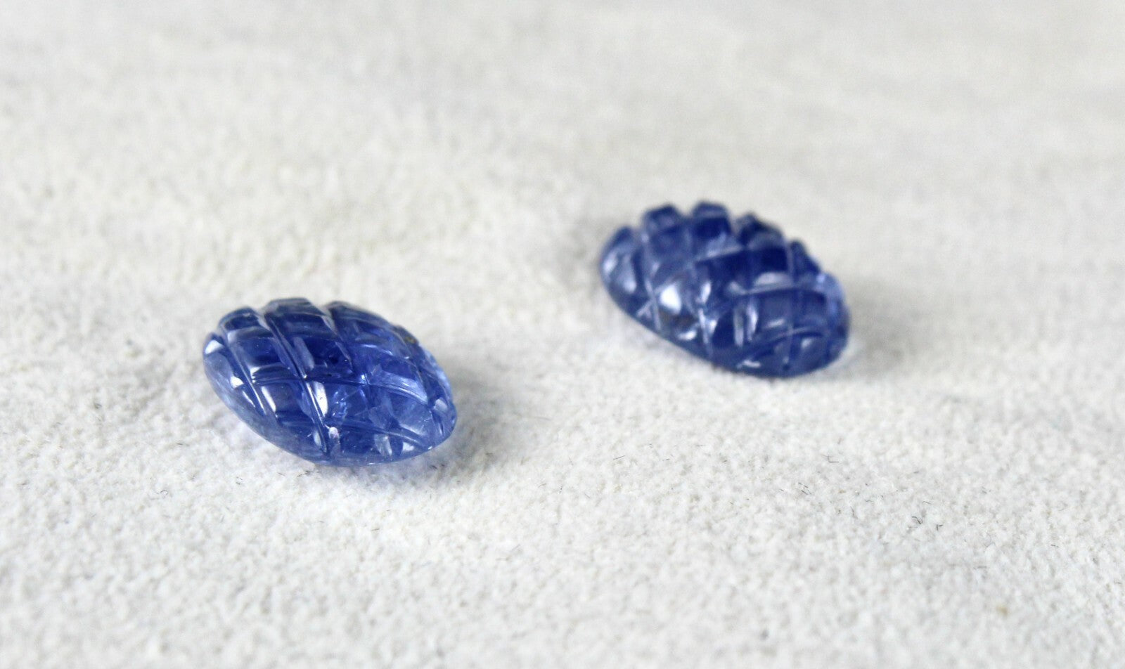 Certified Blue Sapphire 9.67 Cts Carved Oval Loose Gemstone For Earrings