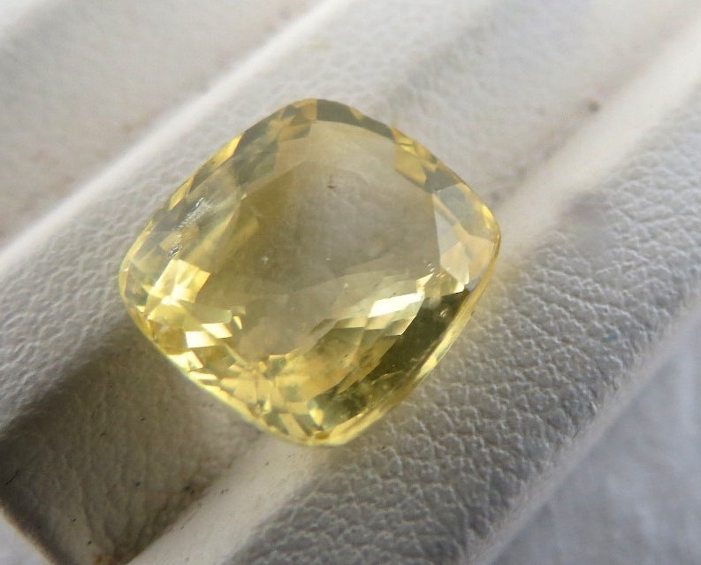 Certified Natural Unheated Ceylon Yellow Sapphire 7.67ct Cushion Ring Pendant