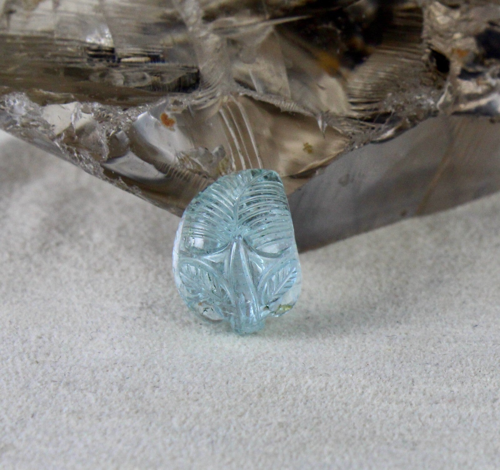 Natural Blue Aquamarine 12.15 Ct Carved Leaf Gemstone Classic Pendant Ring