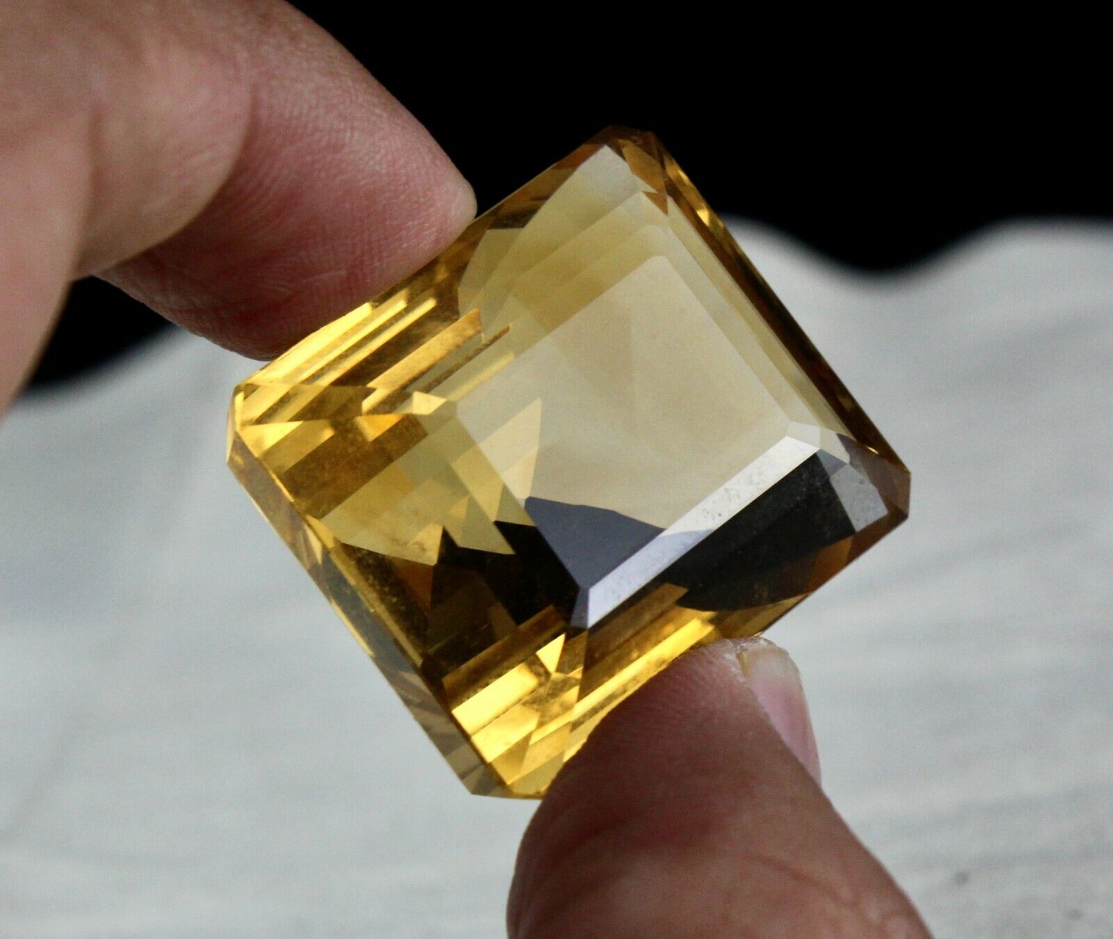 NATURAL CITRINE GOLDEN TOPAZ OCTAGON CUT 32X28 MM 152 CARATS GEMSTONE PENDANT