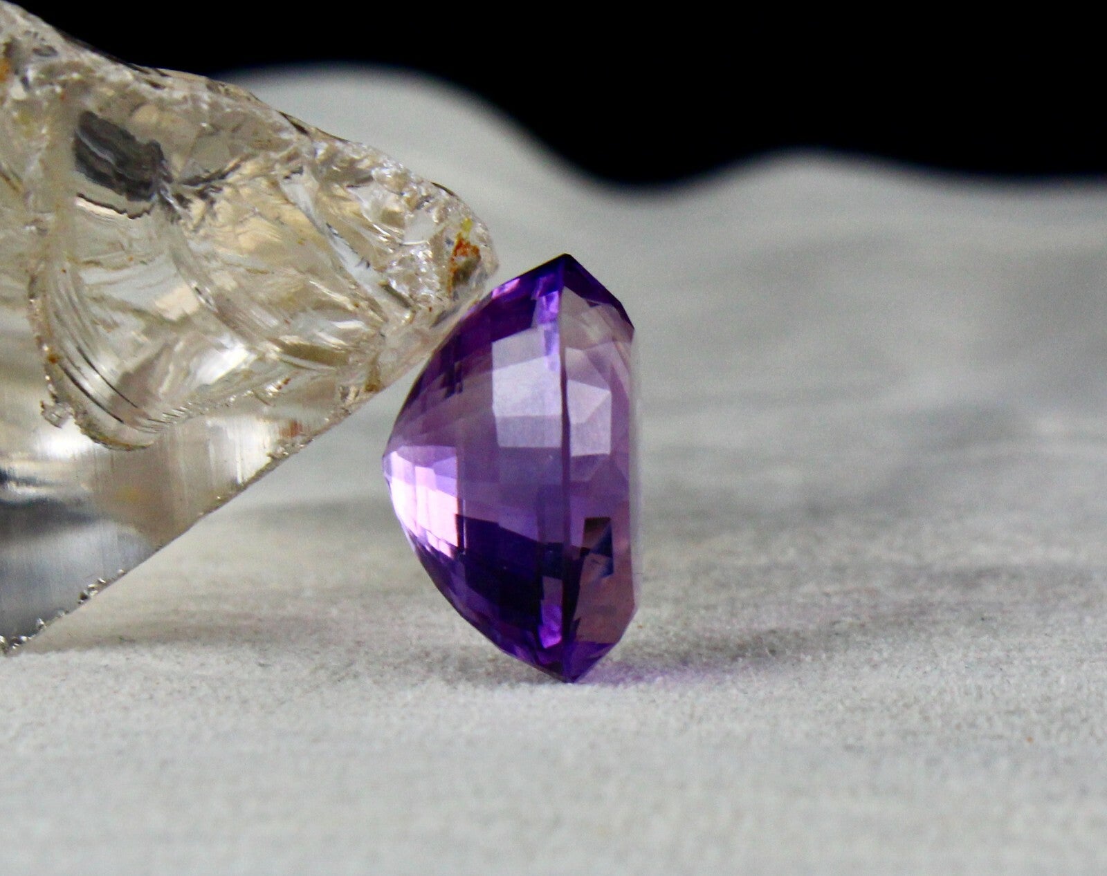 Natural Amethyst 25.48 Ct Oval Cut Gemstone 22x15mm Design Pendant Ring