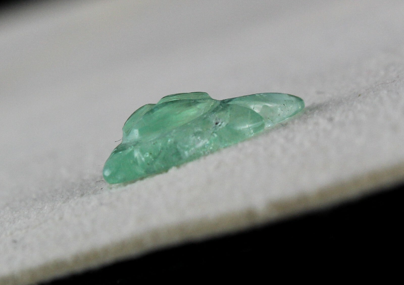 Natural Colombian Emerald Carved Leaf Gem 4.42ct For Pendant Ring