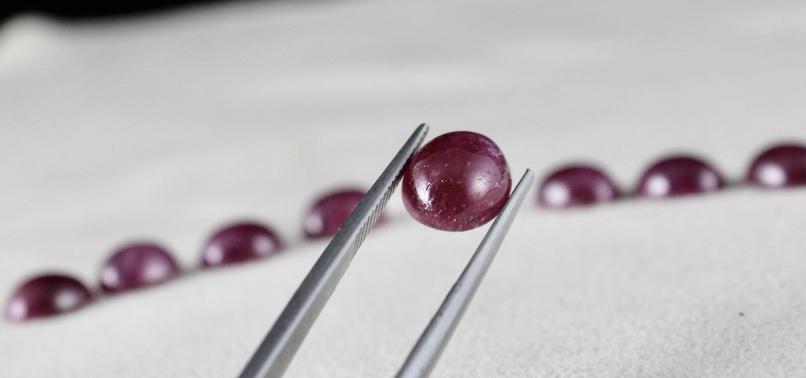 Certified 10x8 Mm Natural Unheated Ruby 9 Pcs 37.10 Ct Oval Cabochon Bracelet