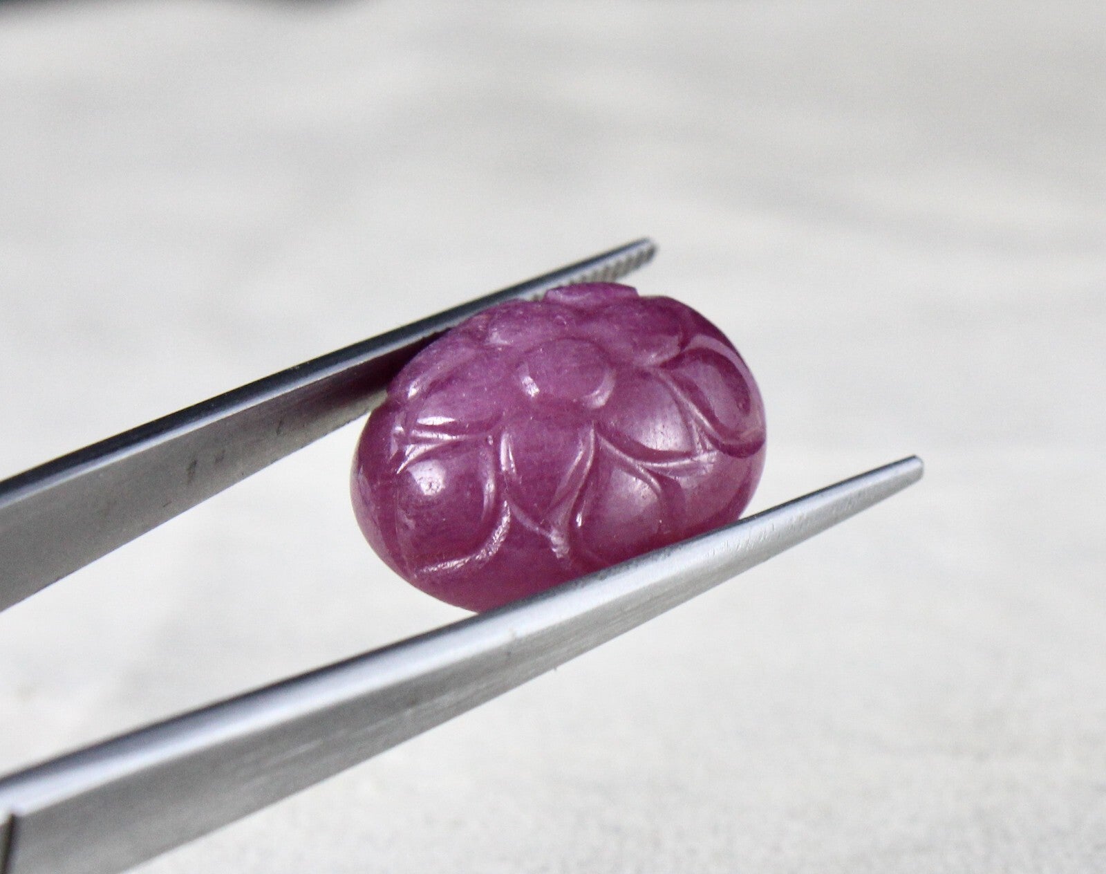 Certified Natural Ruby Carved Oval 22.40ct Loose Gemstone For Pendant Ring