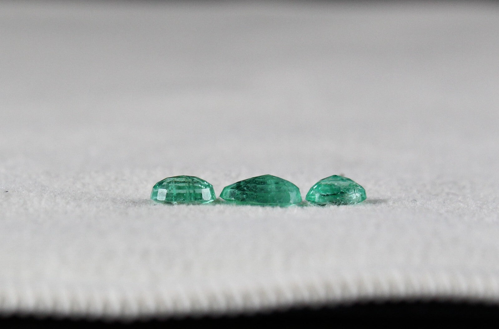Natural Colombian Emerald Oval 3 Pcs 1.31 Ct Gemstone Designing Jewels